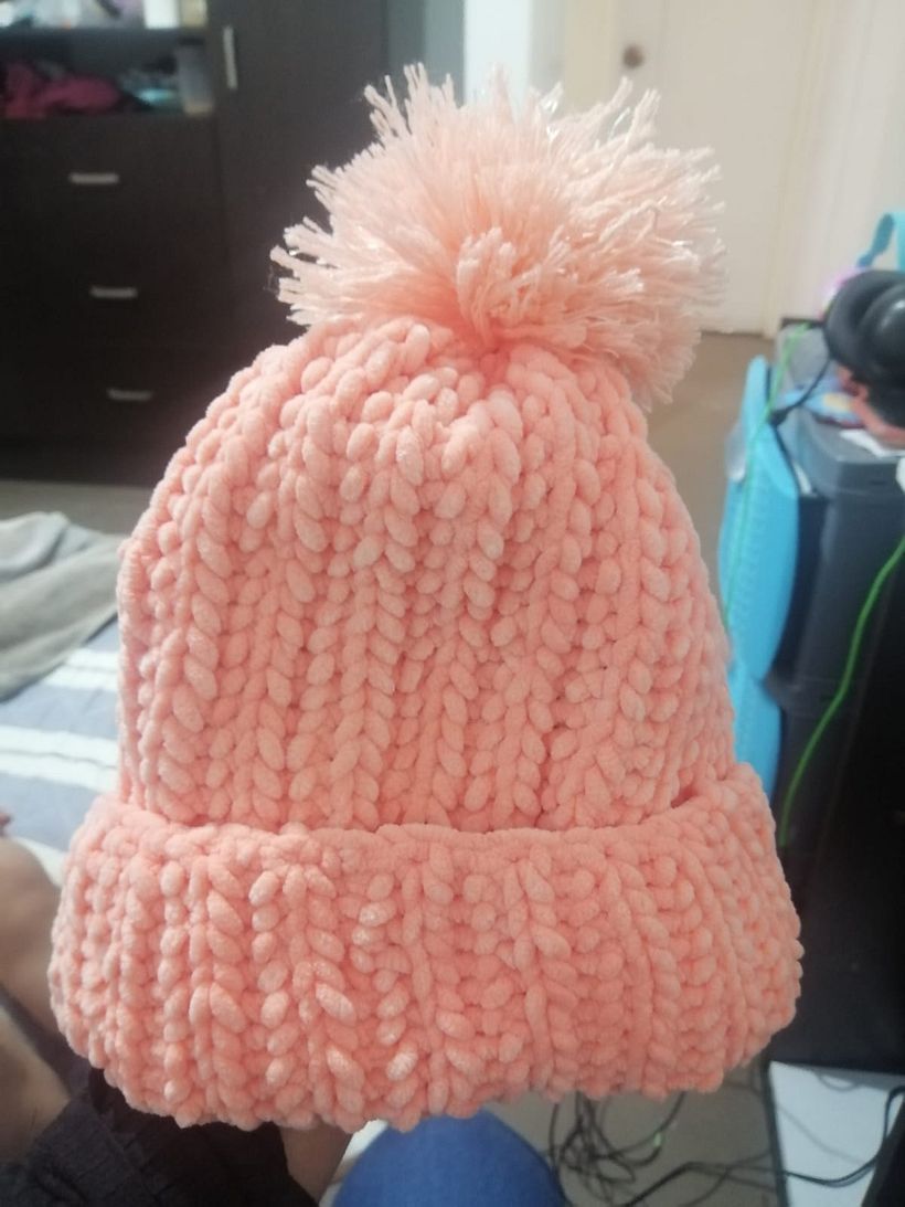 El gorrito me tomó dia y medio. 🩷