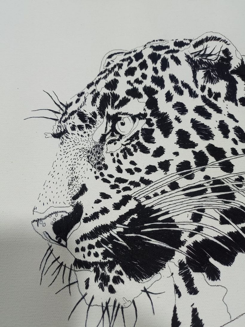 Mi proyecto del curso: Dibujo con hilo Un Jaguar 4