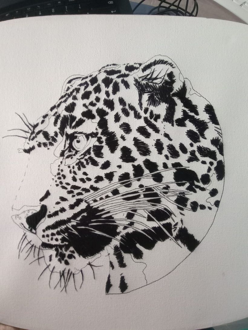 Mi proyecto del curso: Dibujo con hilo Un Jaguar 5