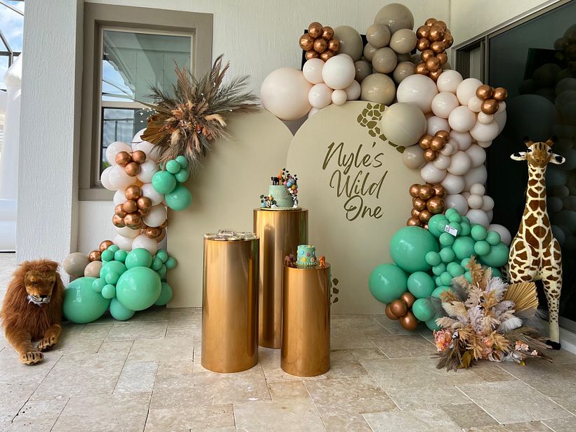 Balloon Garlands 8