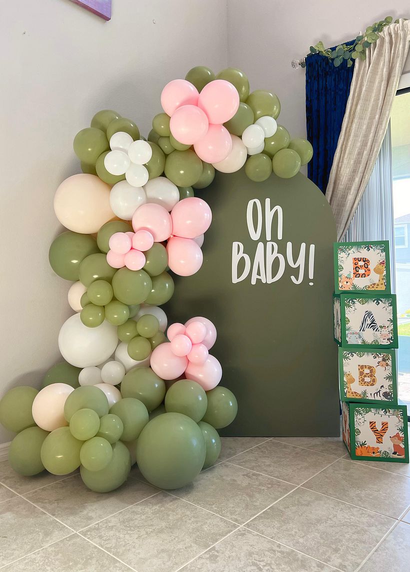 Balloon Garlands 11