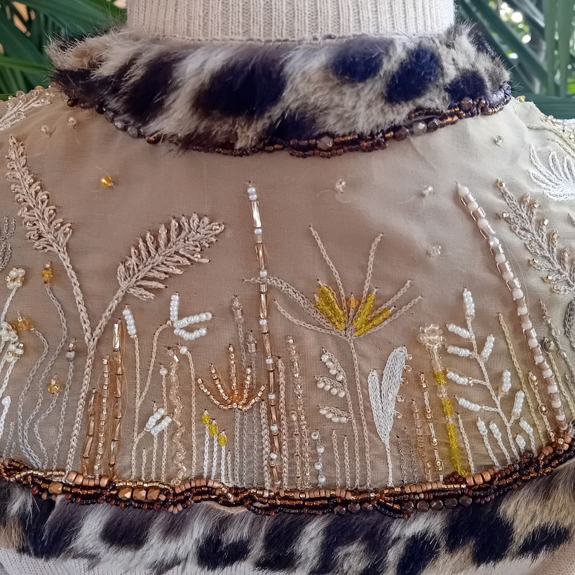 Savannah. Collar Scarf.