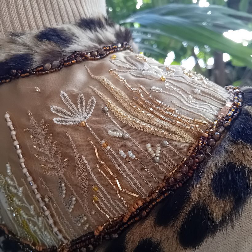 Savannah. Collar Scarf.