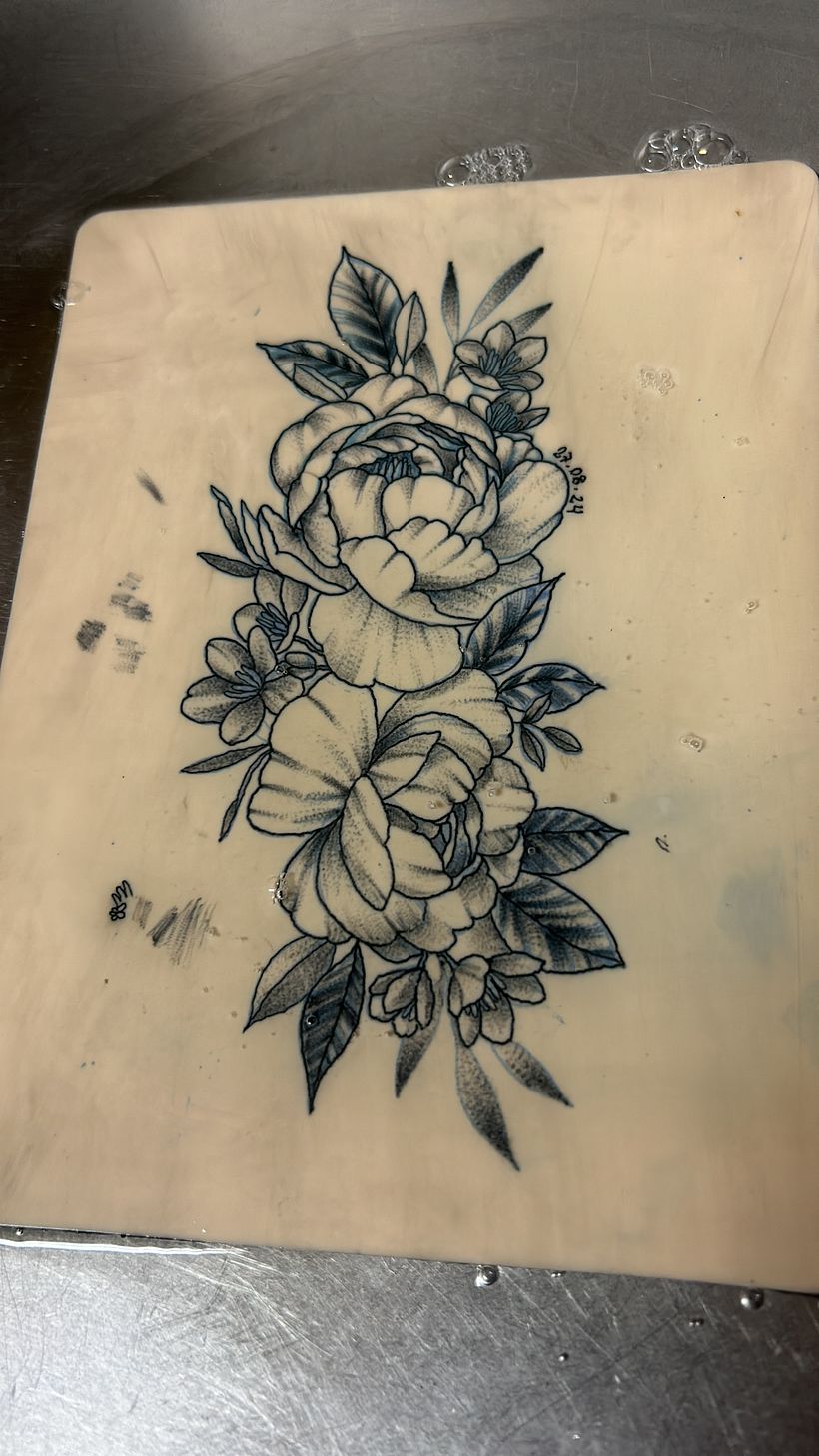 Mi proyecto del curso: Tatuaje botánico con puntillismo 1