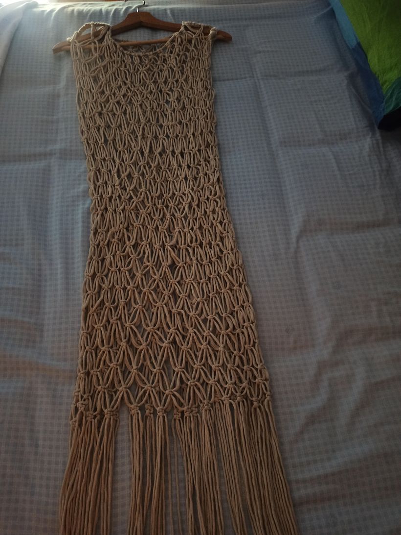Vestido de macramé y conjunto de camisa y pantalón tipo lino 2