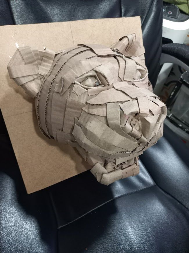 Jaguar de cartón 2