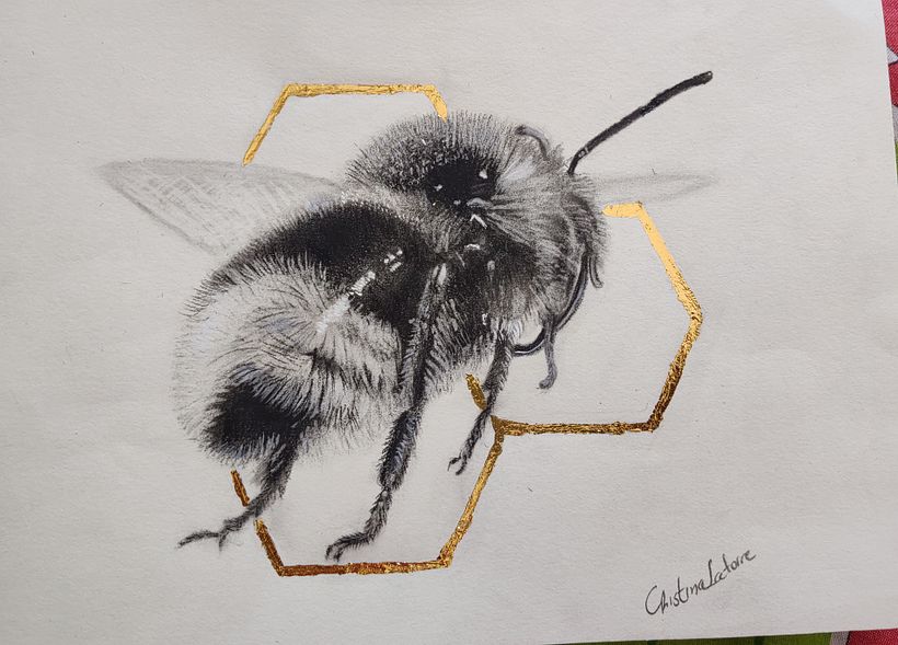 Este dibujo es uno de los proyectos del curso, me costo un poco pegar el borde con la hoja de oro.