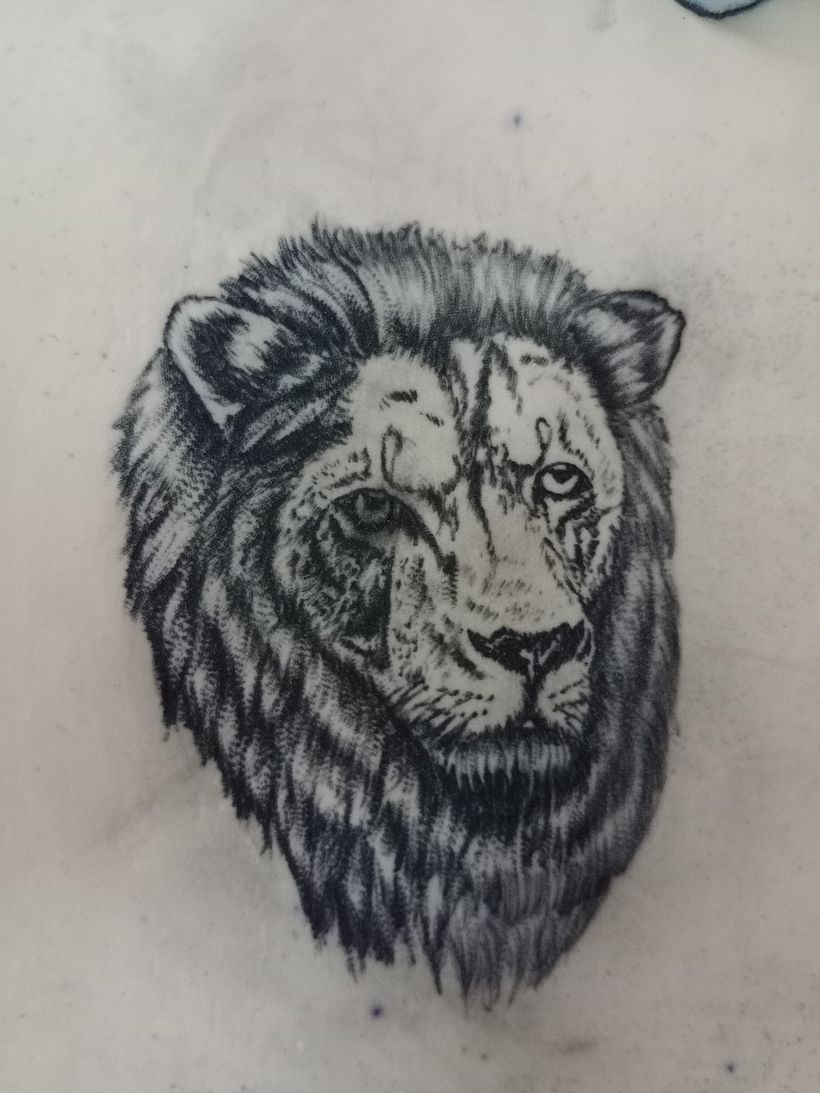 Mi proyecto del curso: León blackwork con línea fina 1