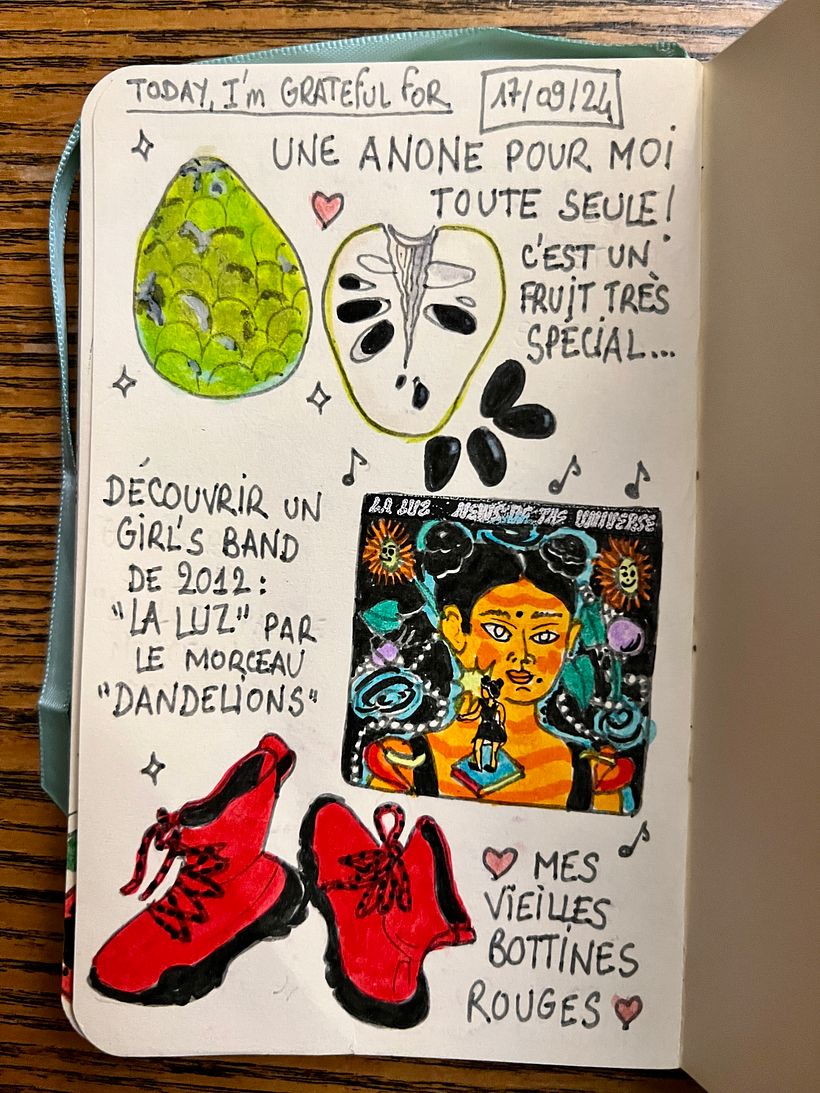 Uno dei miei frutti preferiti, e sono l'unico ad apprezzarlo. Sto scoprendo la band La Luz. Indosso i miei vecchi stivali rossi morbidi.