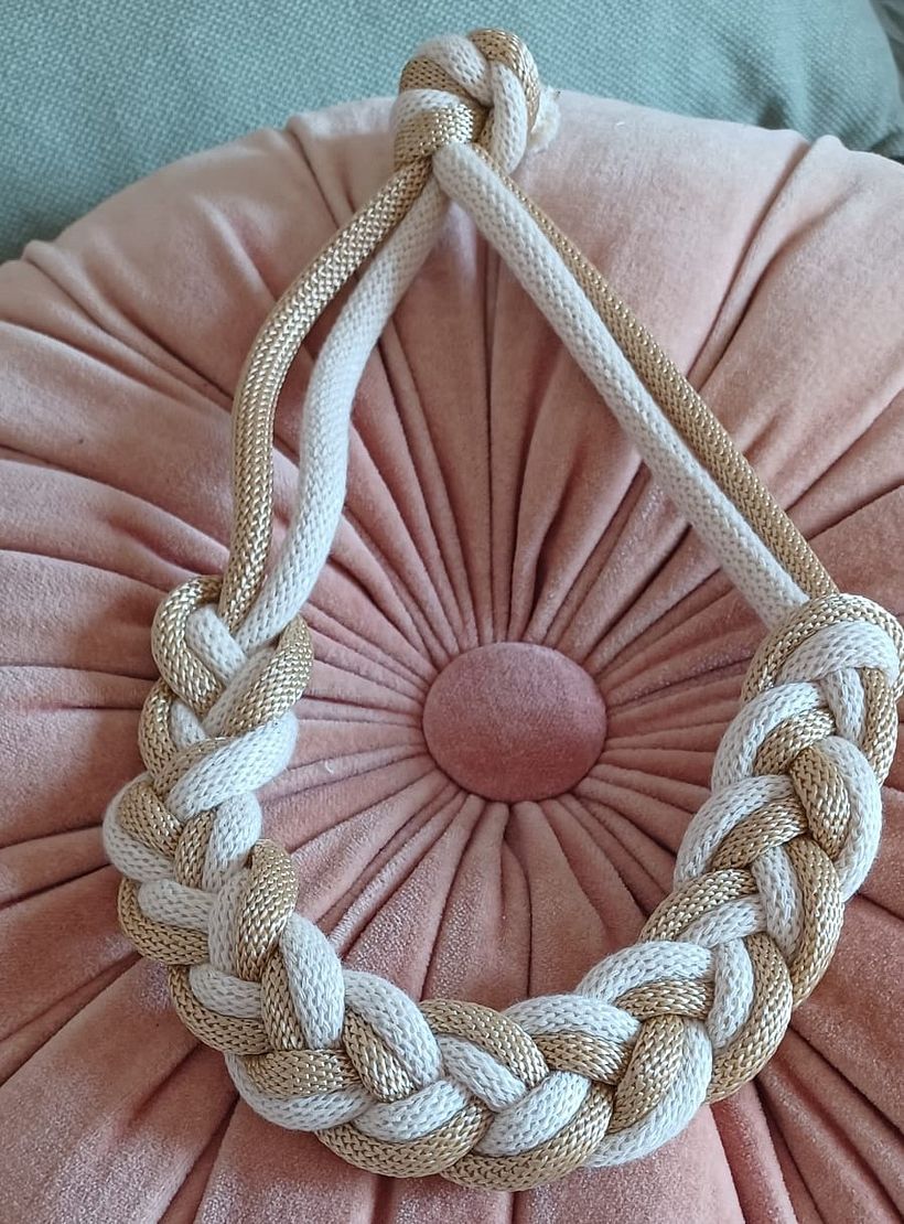 Macrame jewelry 1