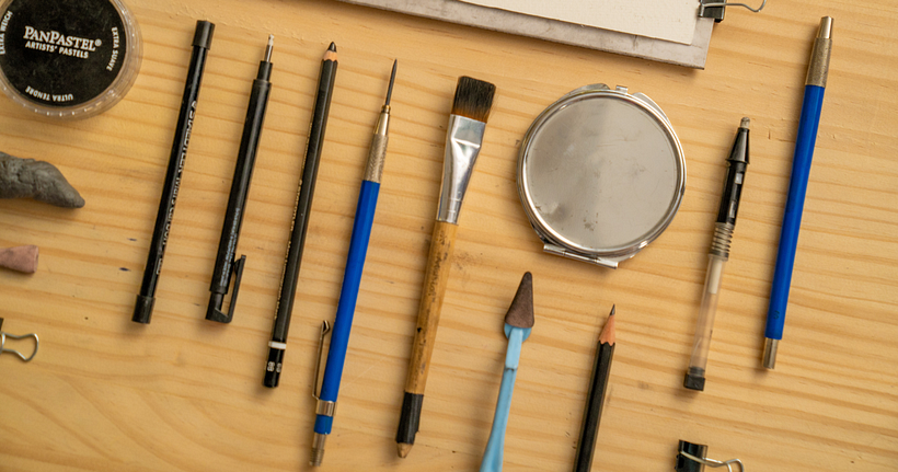 Drawing Tutorial: How to Set up the Pose and Begin the Straight Line Block-in 3