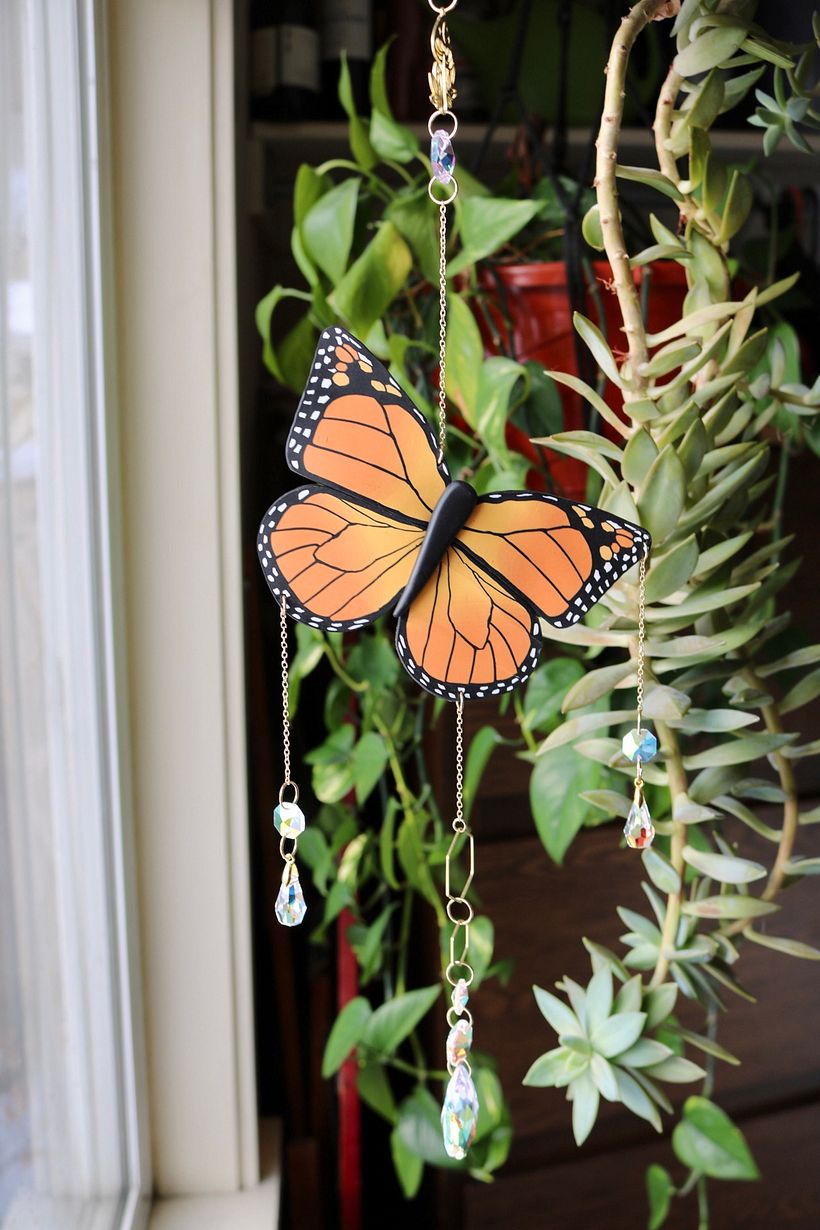 Here is the sun catcher I turned the large ones into!