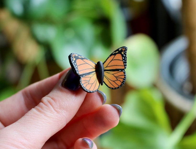 Tiny hair clips