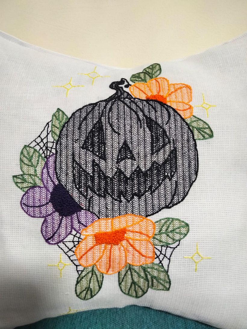 Mi proyecto del curso: Introducción al bordado en blackwork 2