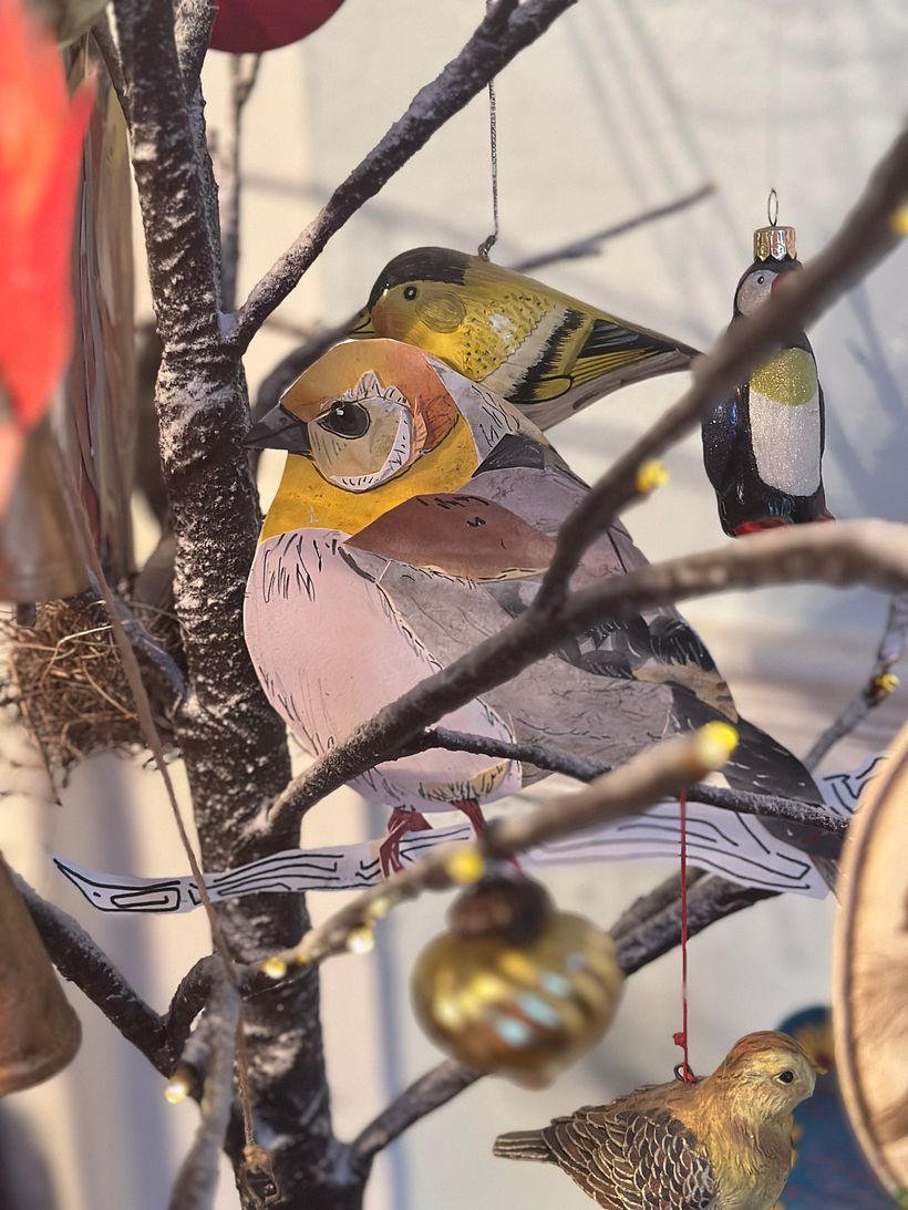 Art Gallery Window Display 11