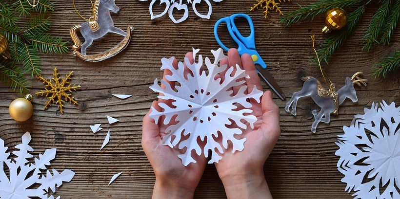 Copos de nieve de papel reciclado