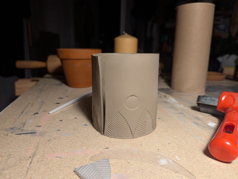 Textured hiking mugs 1