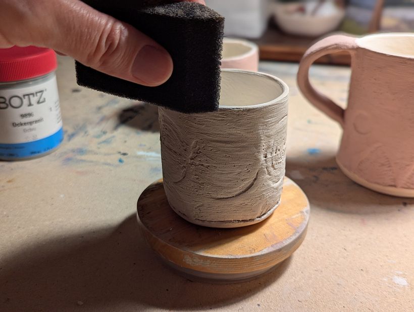 Textured hiking mugs 2