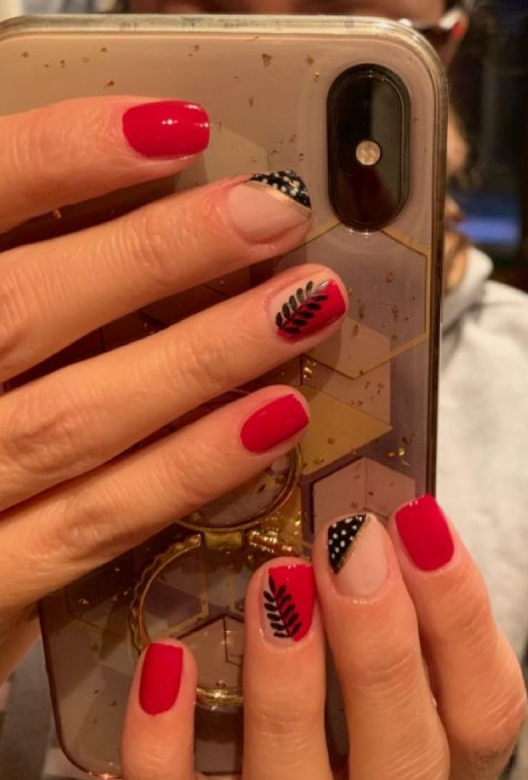 Elegante rojo, negro y dorado 1