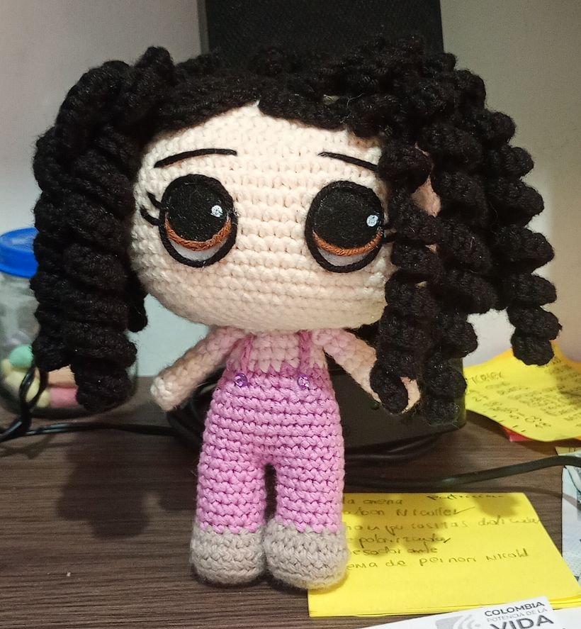 mi amigurumi laura 1