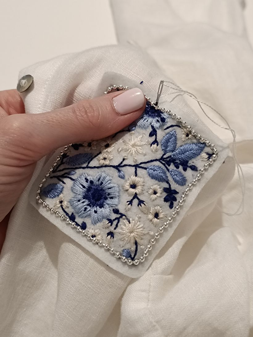 Cosiendo el patrón en la prenda