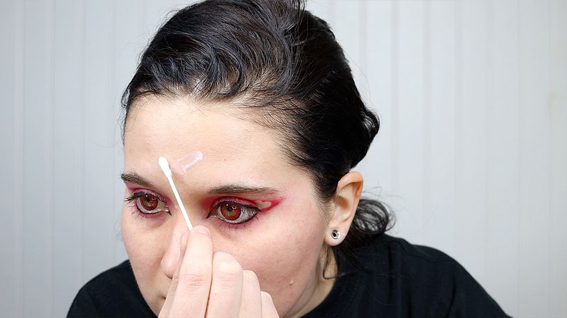 Heart Makeup Tutorial 8