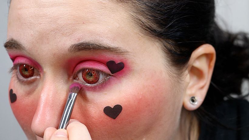 Heart Makeup Tutorial 6