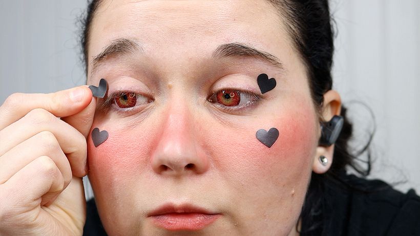 Heart Makeup Tutorial 5