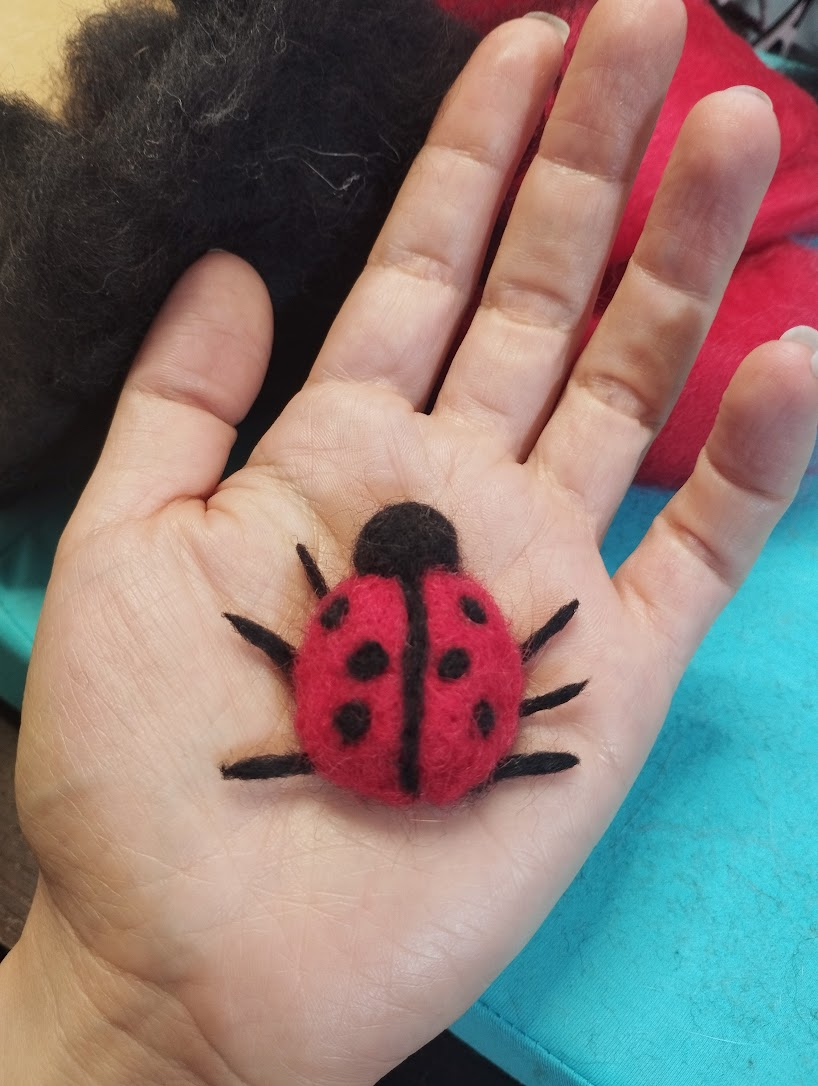 Ladybug felting stop-motion animation  1