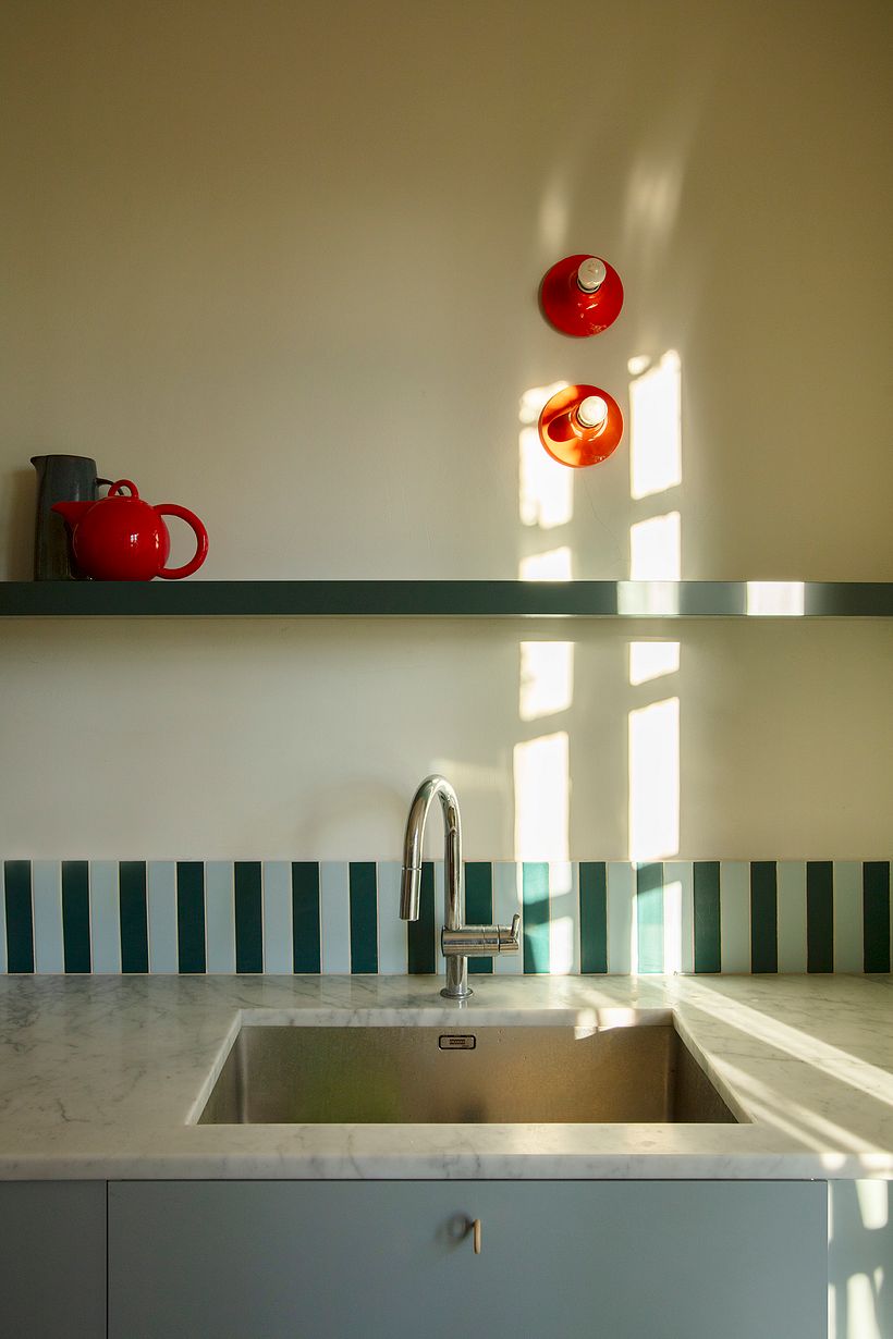 La casa, la luce, la collina, al Nord. 1