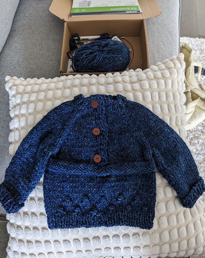Tiny sweater for my tiny hooman 1