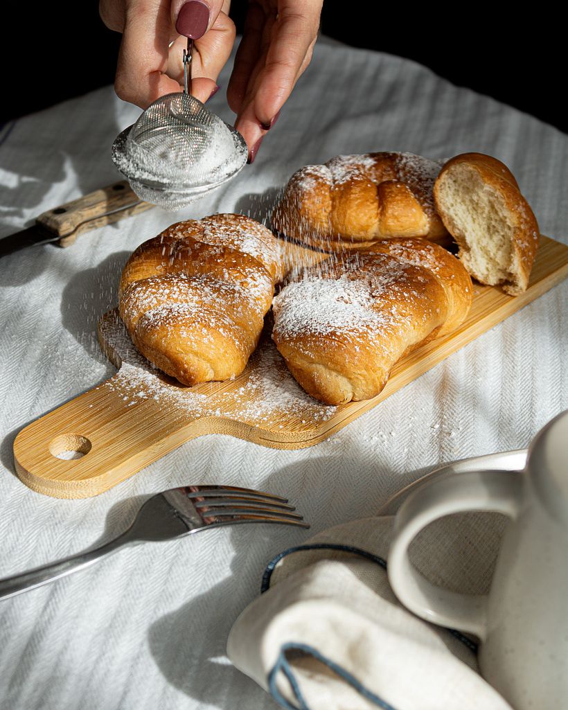 BRIOCHES_DUSTING 1