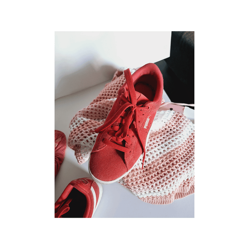 PINK SHOES 1