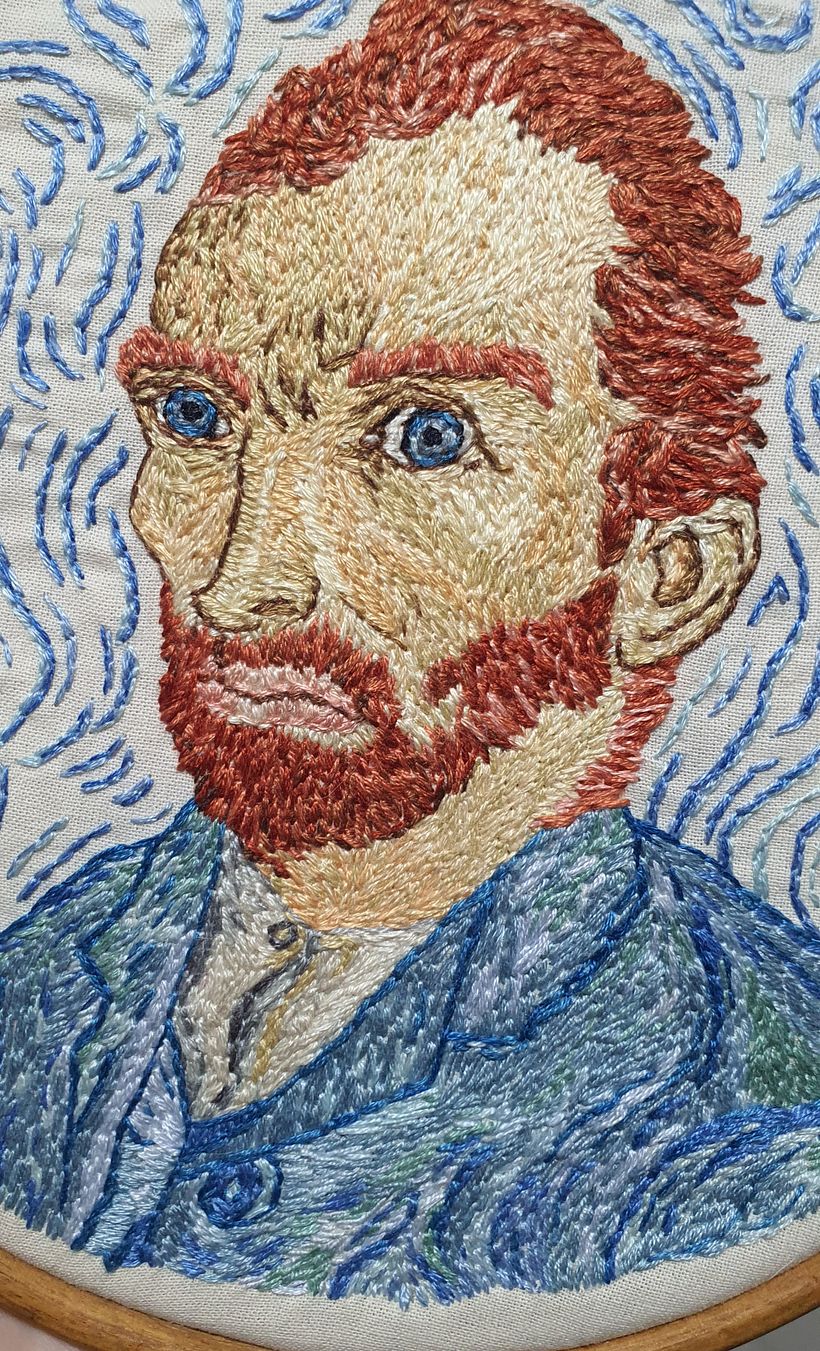 Pinceladas Bordadas — Autorretrato em Linhas 1