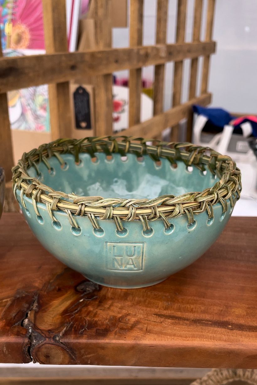 Bowl decorativo de cerámica y pita 1