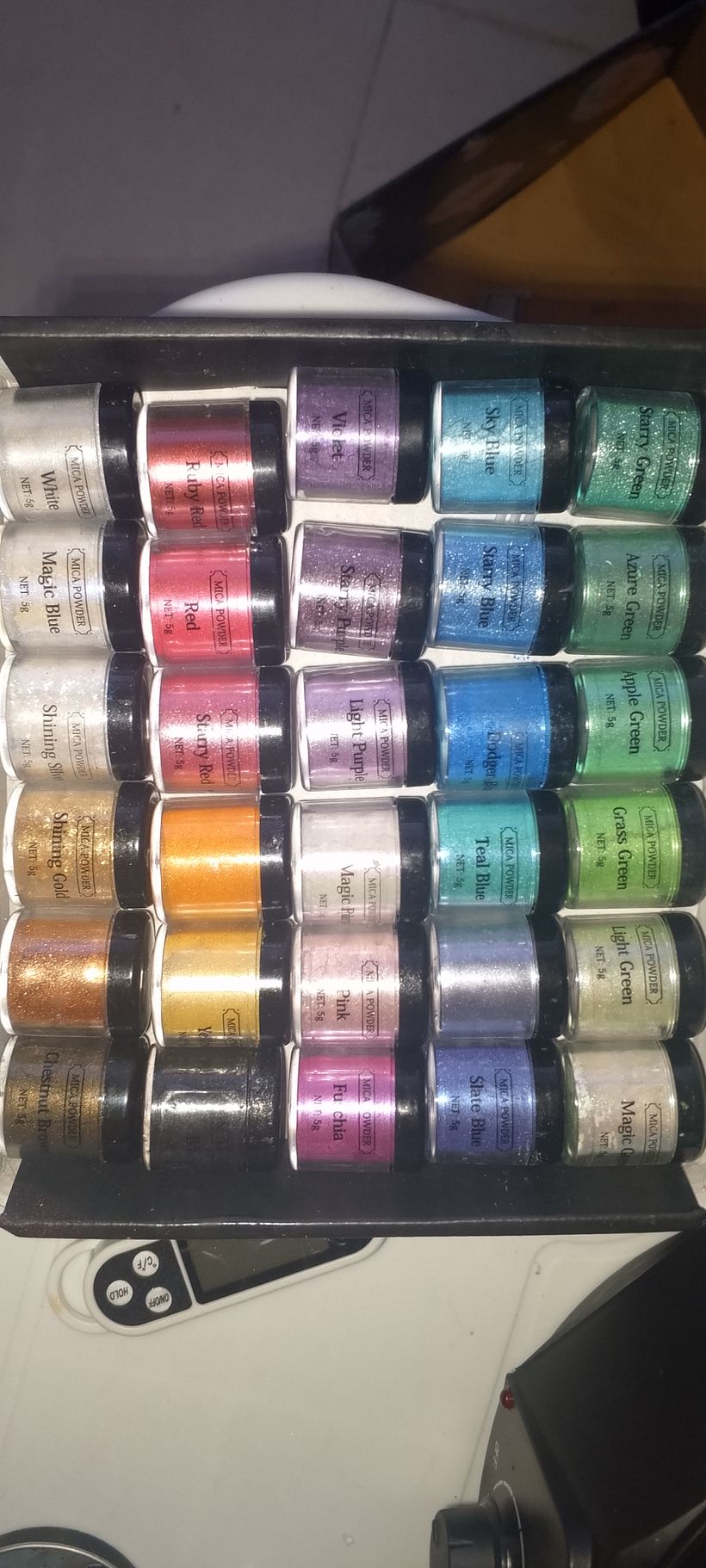 Eliz Homemake Candles  1