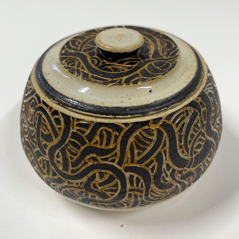 Sketching to scratching - sgraffito jars 1