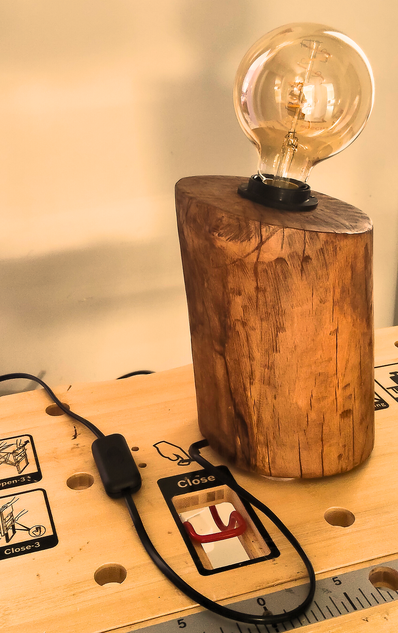 Lámpara de madera 1