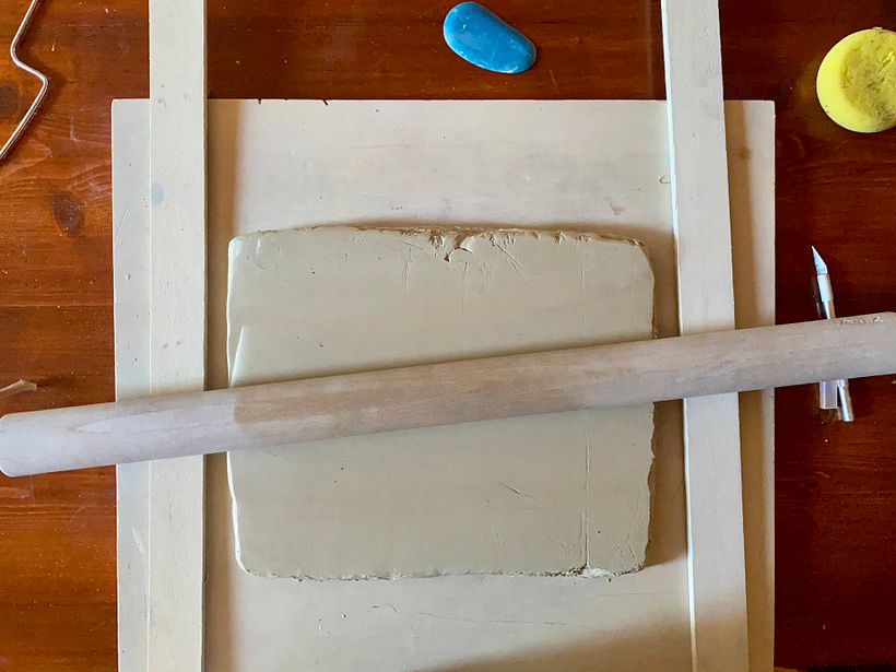 Cómo hacer un centro de mesa de cerámica con una cala 1