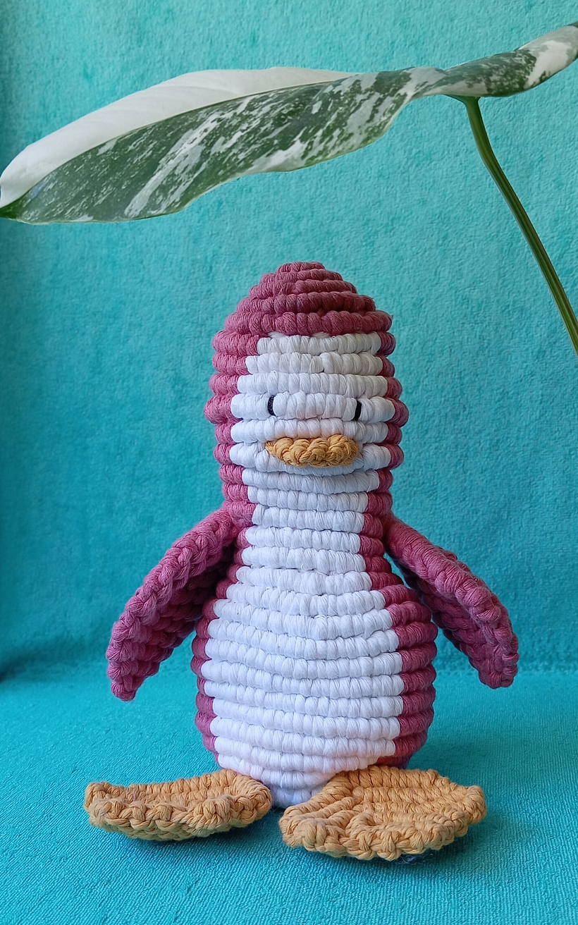My first 3D-Macrame-Penguin 3