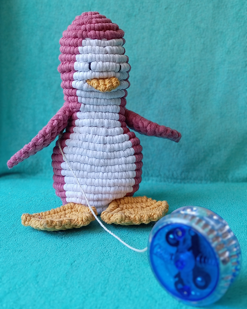 My first 3D-Macrame-Penguin 5