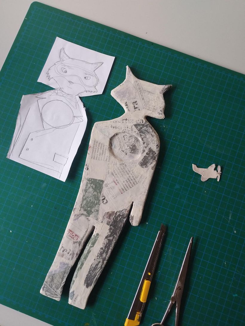 Creación personaje con papel maché 1