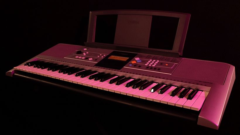 COMERCIAL TECLADO YAMAHA 1