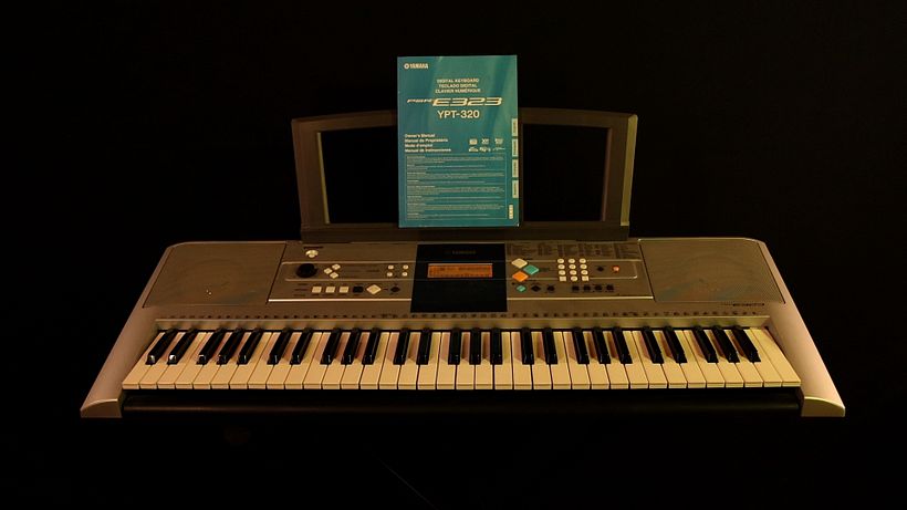 COMERCIAL TECLADO YAMAHA 4