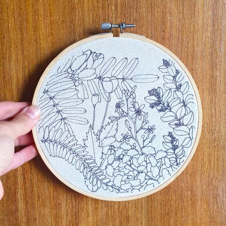 Botanical embroidery in the central region of Chile 1