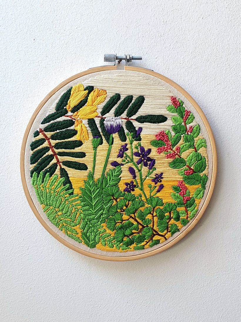 Botanical embroidery in the central region of Chile 1