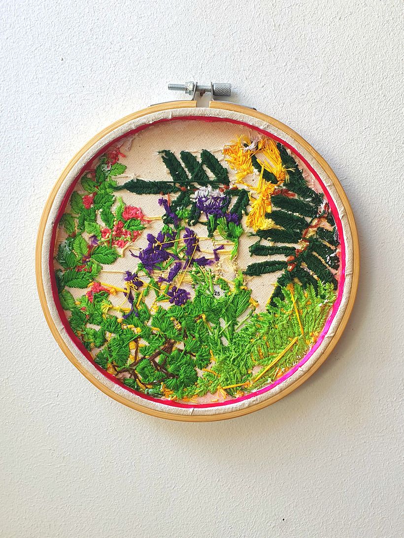 Botanical embroidery in the central region of Chile 2
