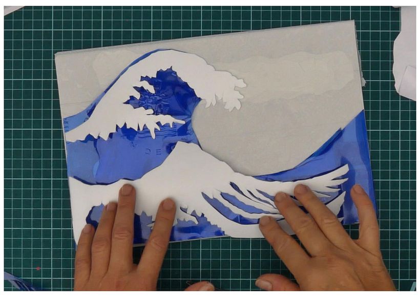 La gran ola reciclada: Kanagawa renace en plástico 1