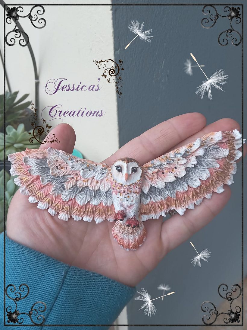 Buo con alas abiertas  1