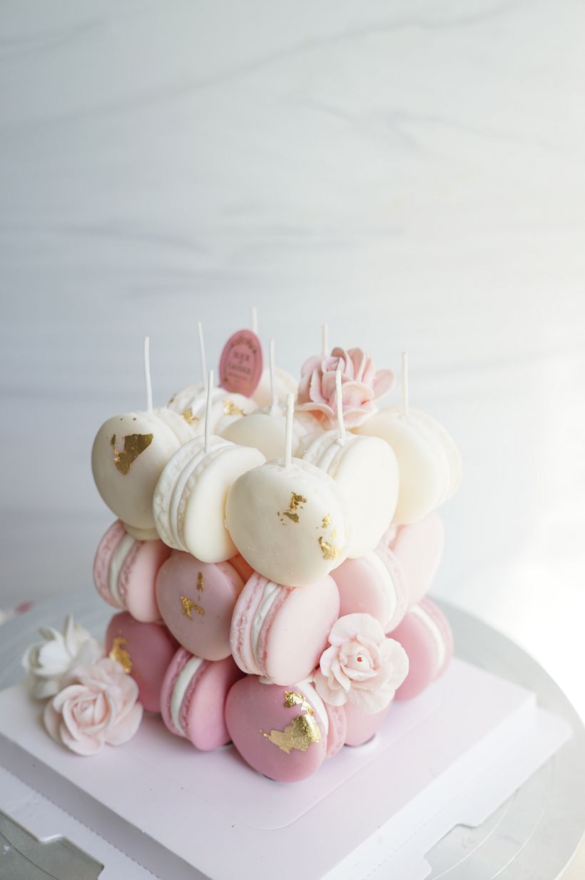 Macaron Cube Cake Candle 1